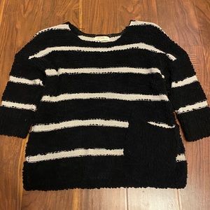 Sweater w/ 3/4 sleeves